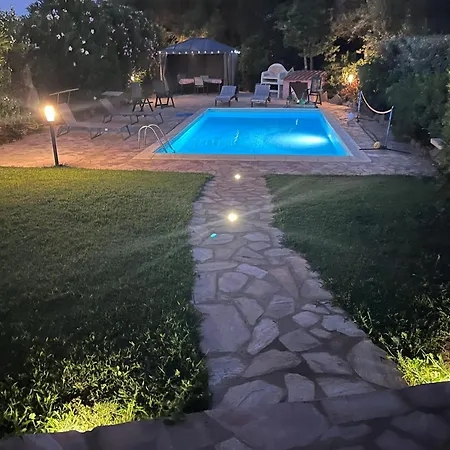 Beausejour فيلة *